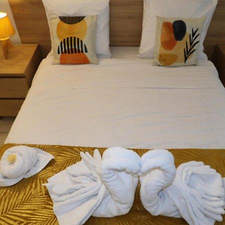 Le Cosy Wiener *Paris*Gare A 300 M*Disneyland* Champs-Sur-Marne Exterior foto